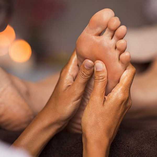 Massage Ayurvdique des pieds au Bol Kansu Vataki 47